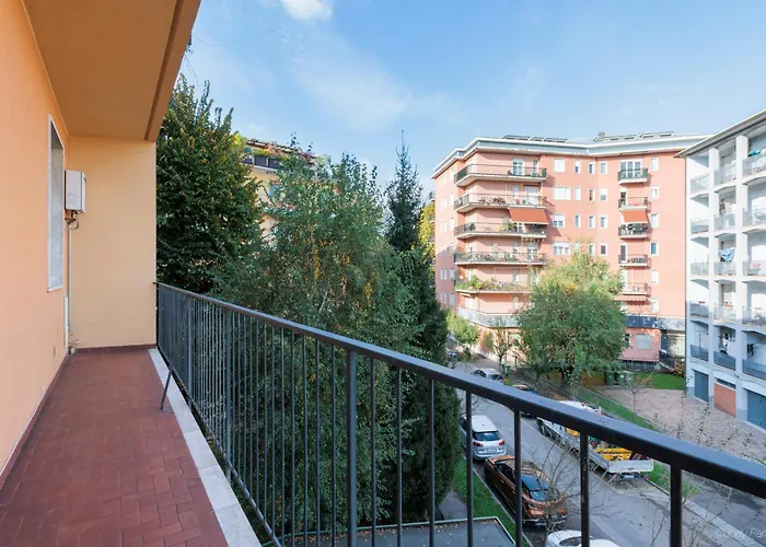 White Pearl Bgy Station Apartment